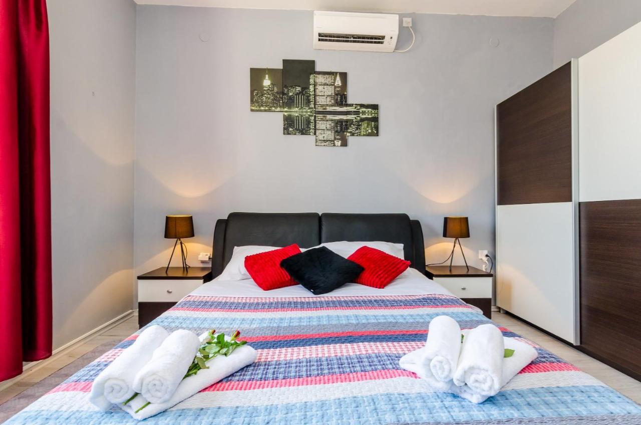 Holiday Home Lungo Mare 믈리니 외부 사진