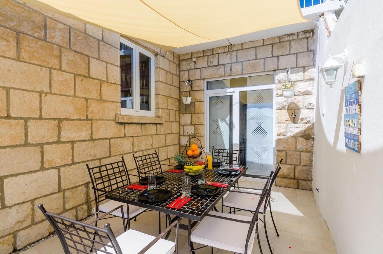 Holiday Home Lungo Mare 믈리니 외부 사진