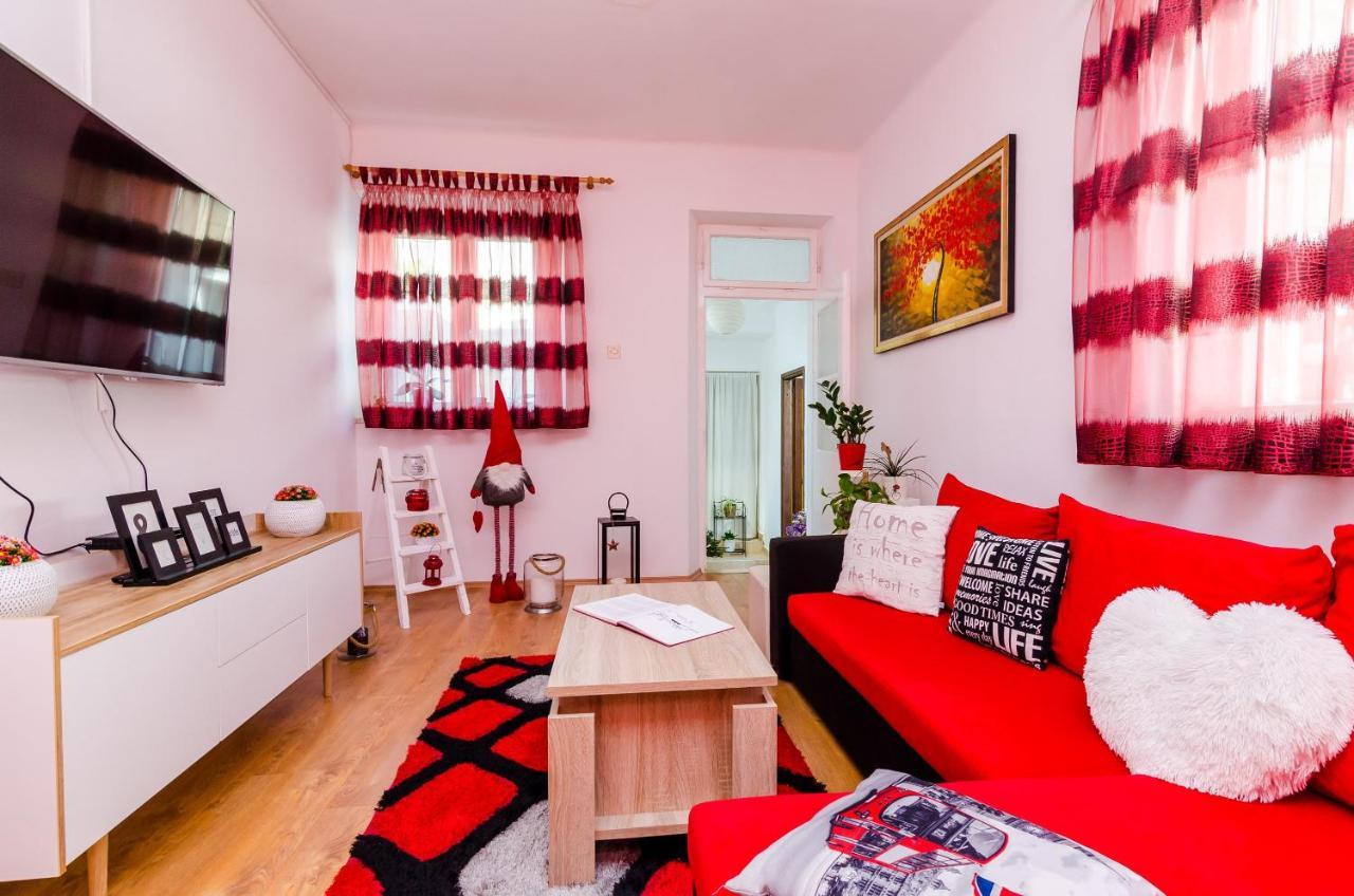 Holiday Home Lungo Mare 믈리니 외부 사진