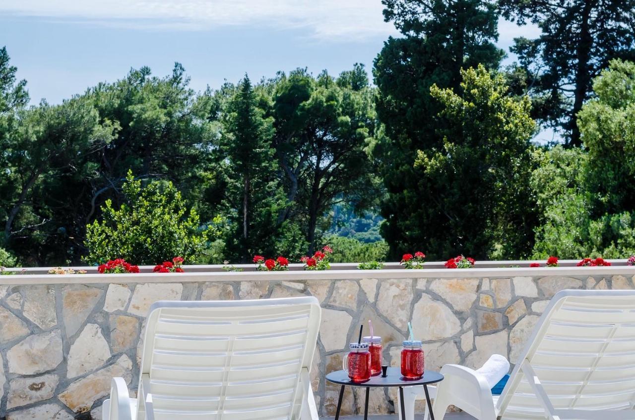 Holiday Home Lungo Mare 믈리니 외부 사진