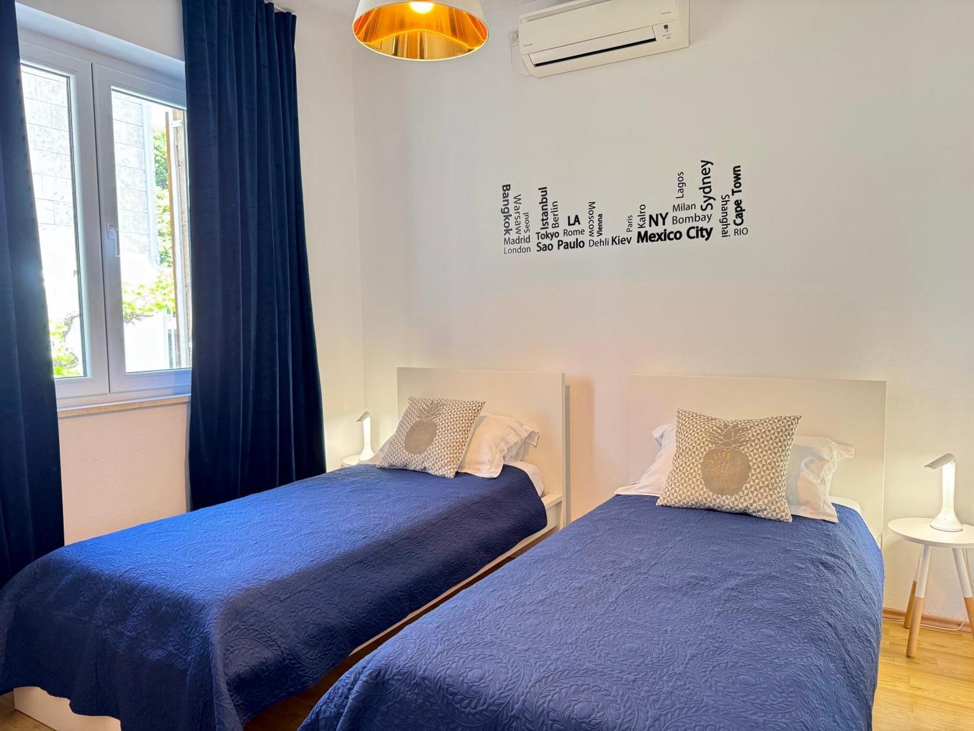 Holiday Home Lungo Mare 믈리니 외부 사진