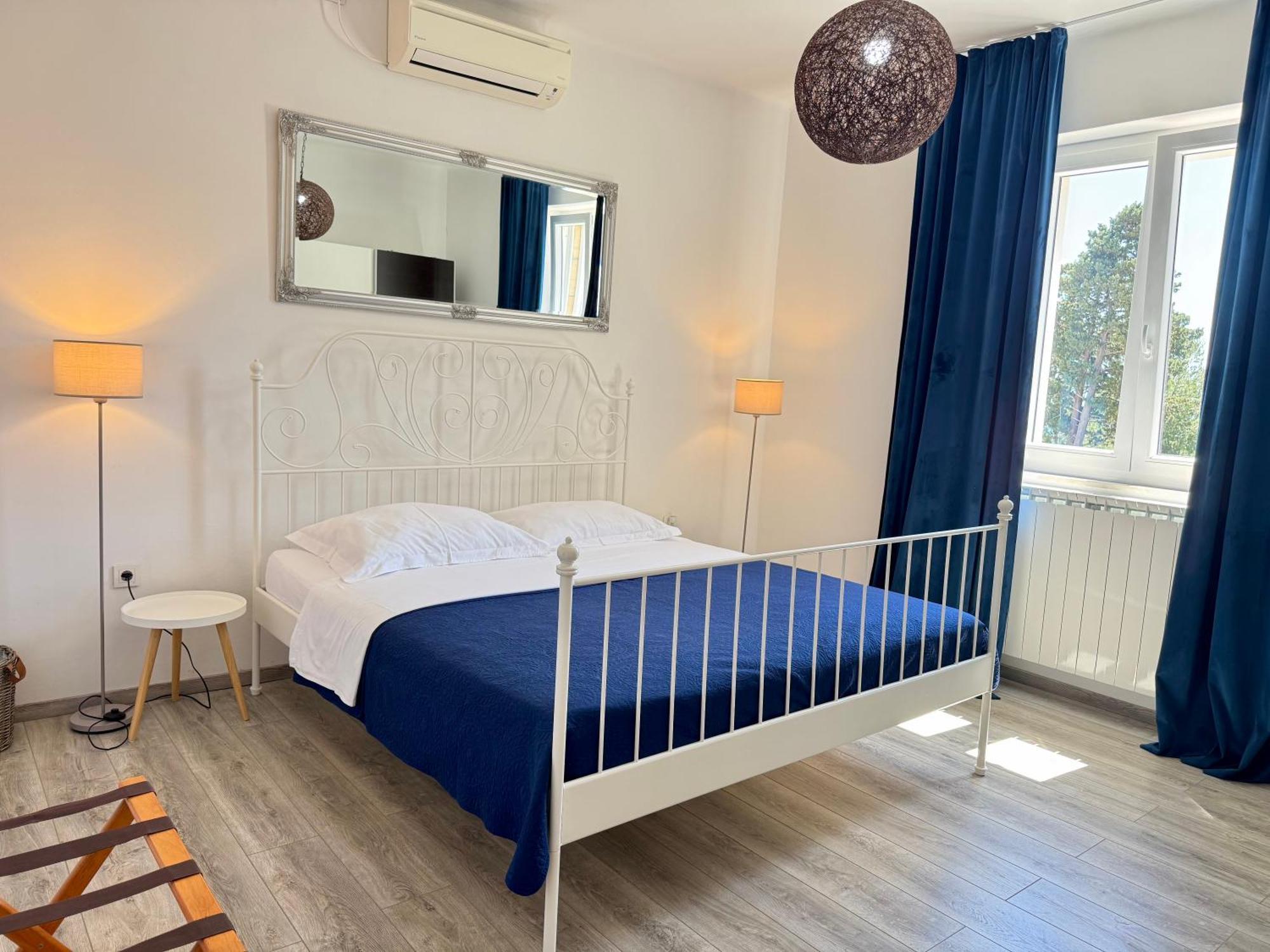 Holiday Home Lungo Mare 믈리니 외부 사진