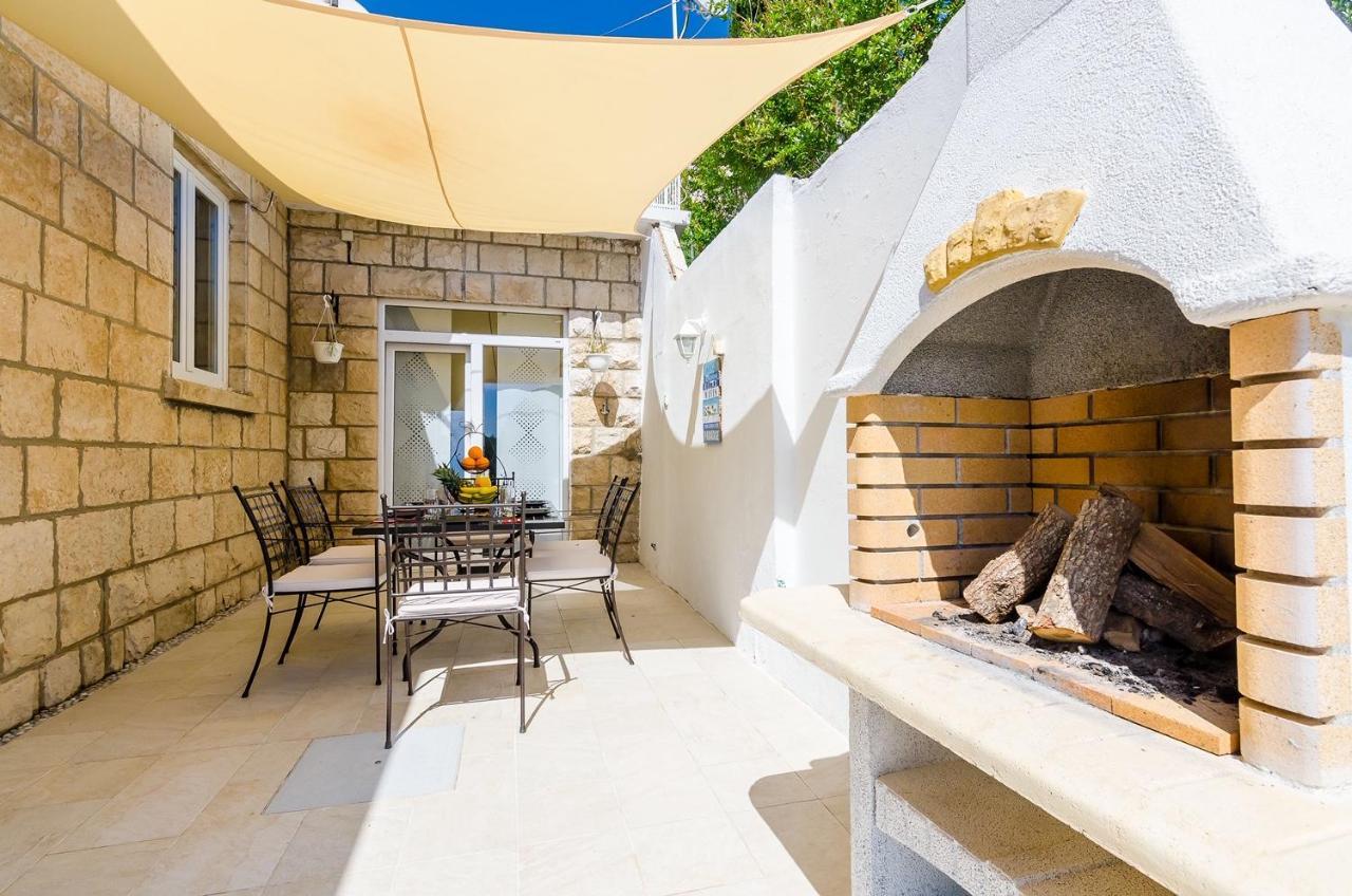 Holiday Home Lungo Mare 믈리니 외부 사진