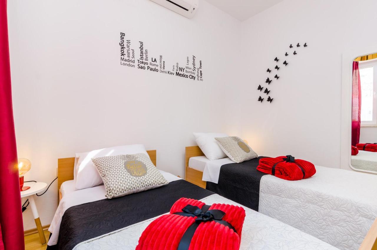Holiday Home Lungo Mare 믈리니 외부 사진