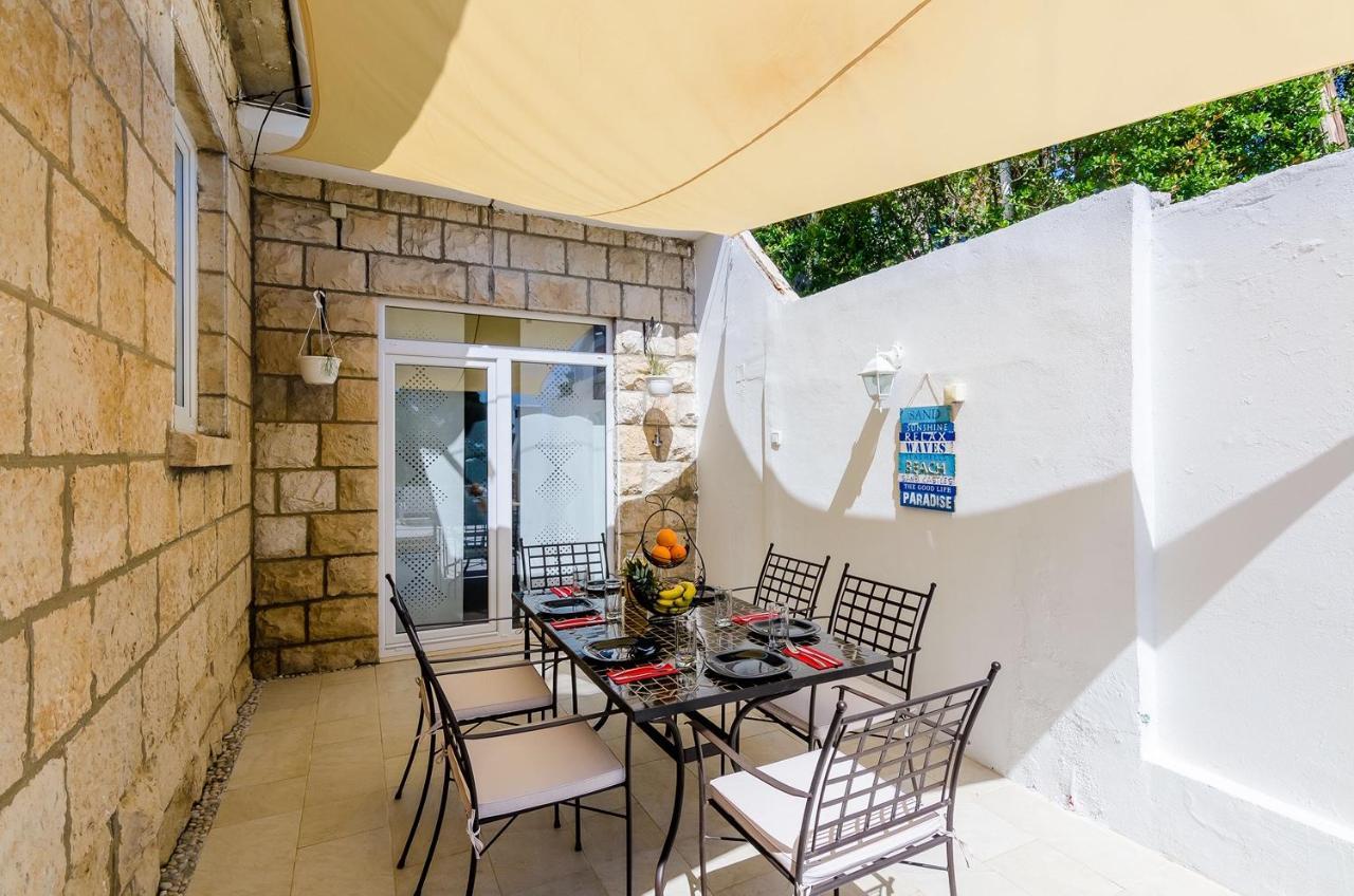 Holiday Home Lungo Mare 믈리니 외부 사진